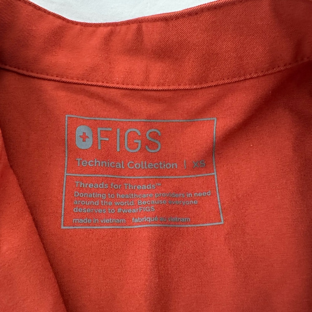 Figs Women’s Terracotta Scrub set - Picture 3 of 5